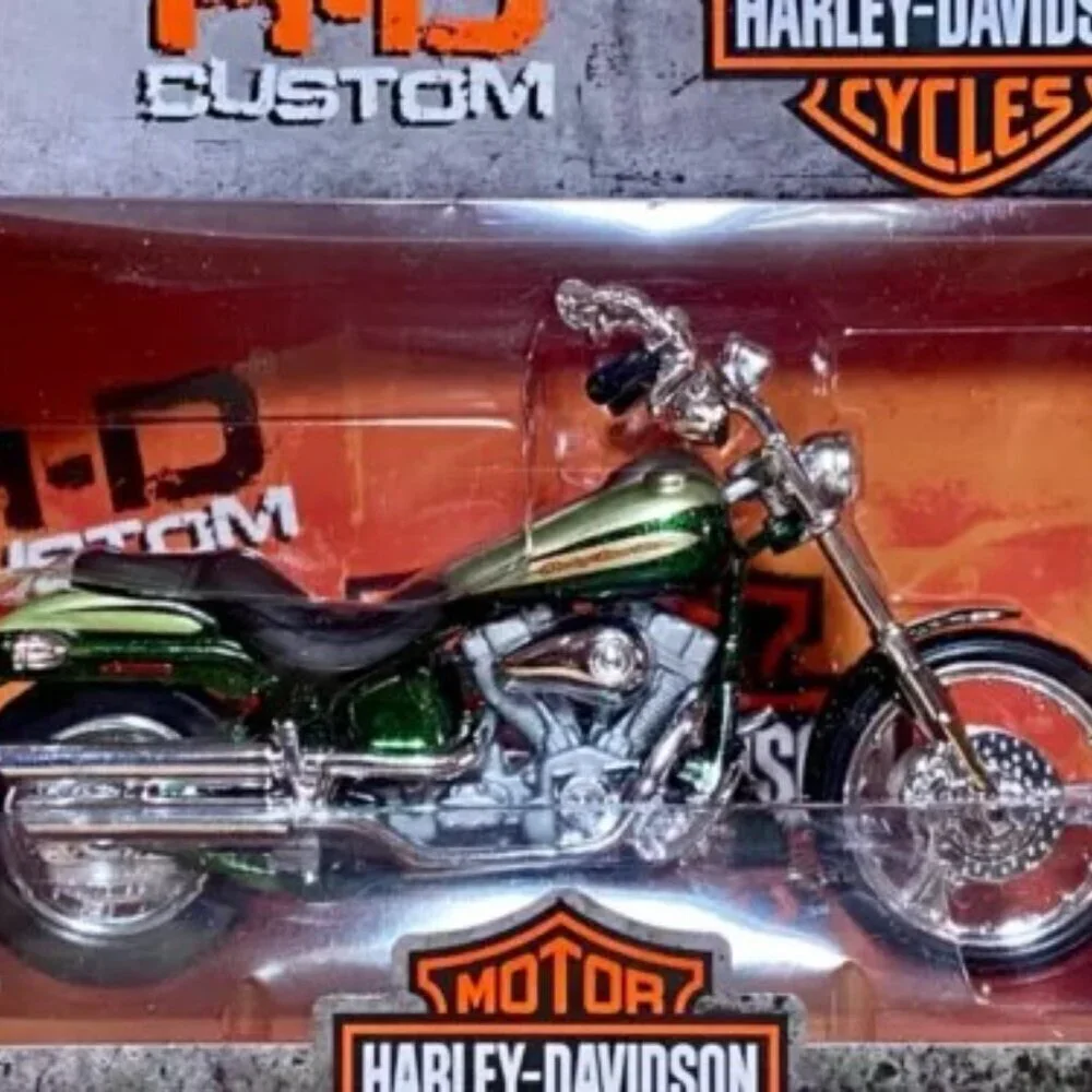 Harley‎ Davidson 2004 FXSTDSE CVO Maisto HD Custom Series 37 1:18 Model NIP 2022